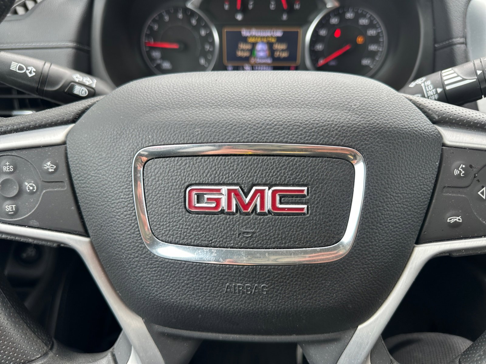 Used 2024 GMC Terrain SLE w/ Driver Convenience Package FWD image 25