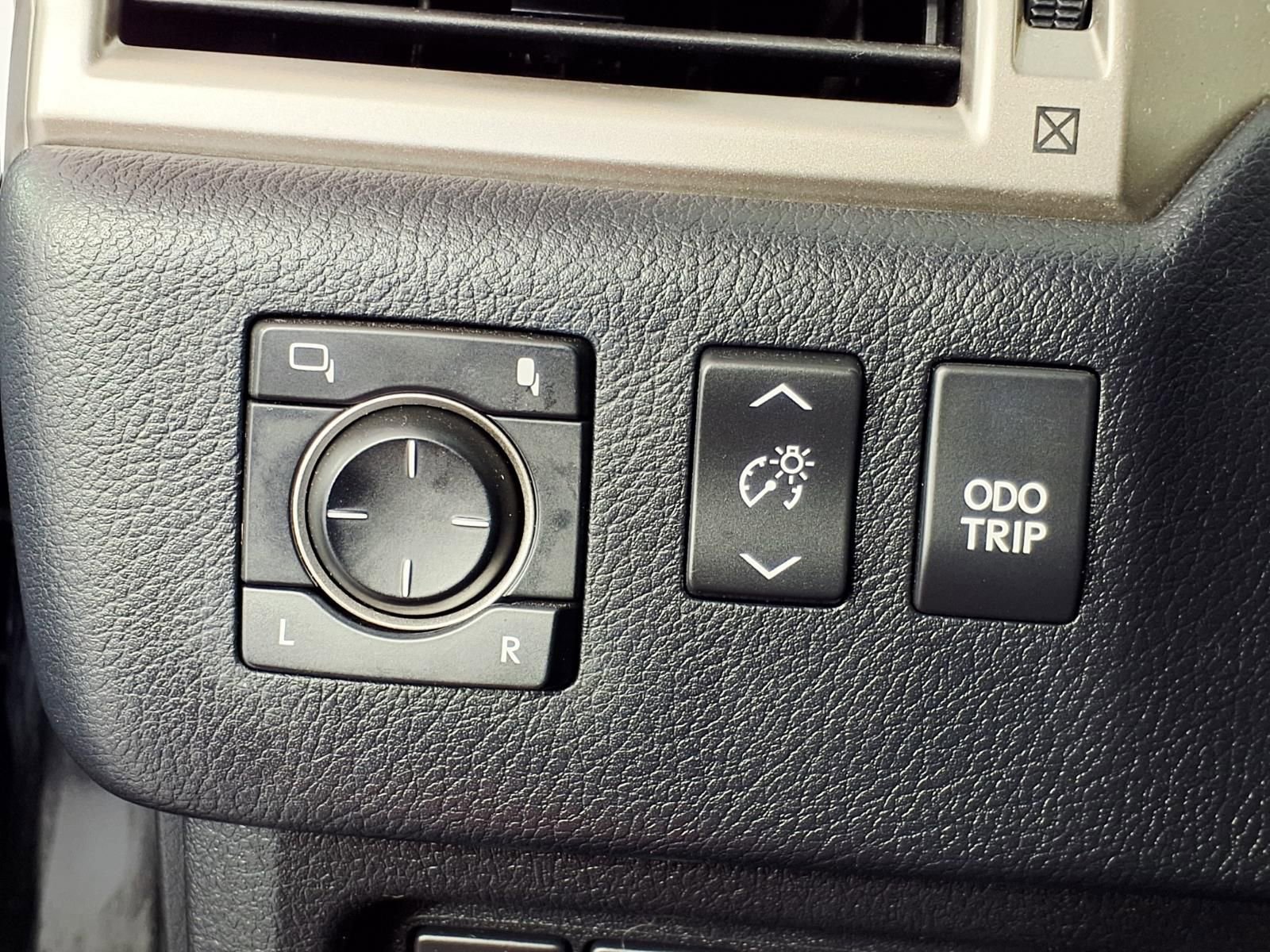 Used 2018 Lexus GX 460 Luxury w/ Preferred Accessory Package image 16