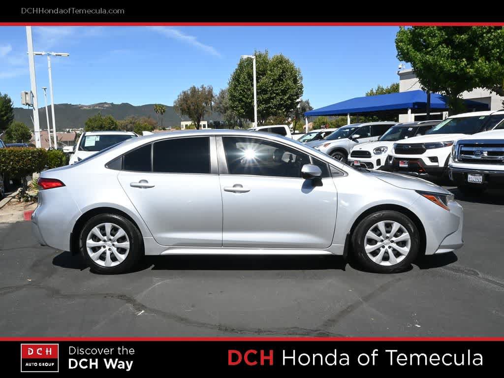 Used 2021 Toyota Corolla LE FWD image 5