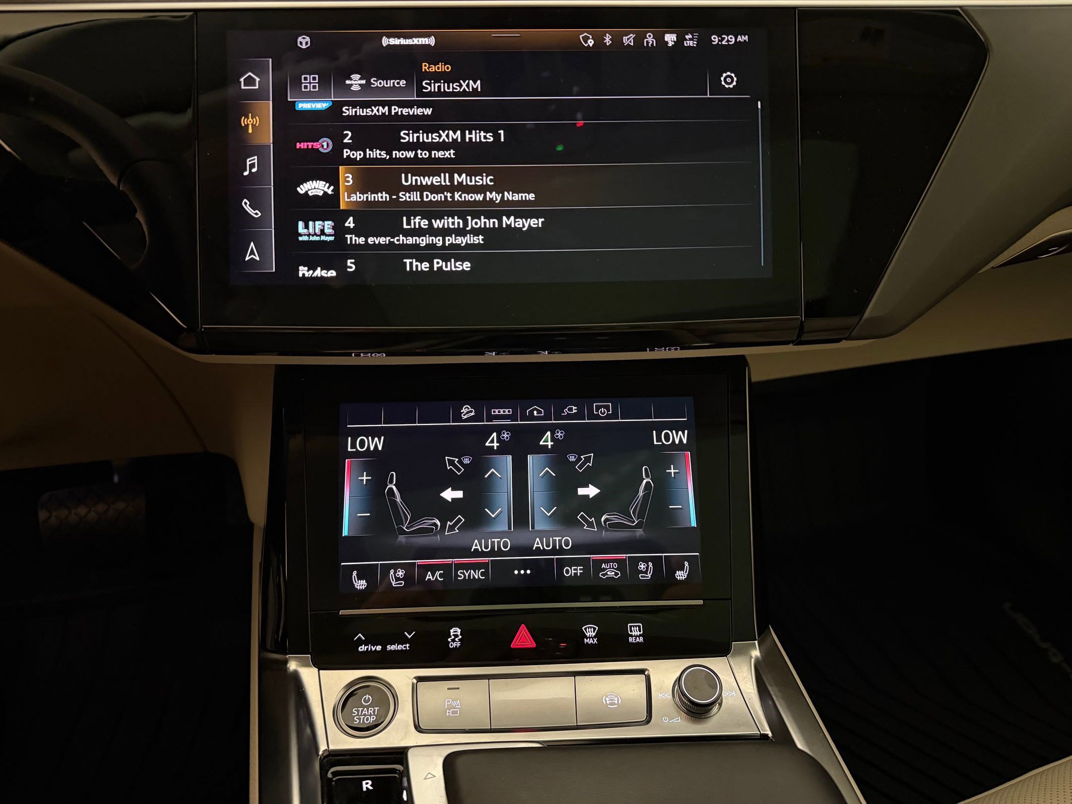 Used 2024 Audi Q8 e-tron Premium Plus w/ Premium Plus Package image 22