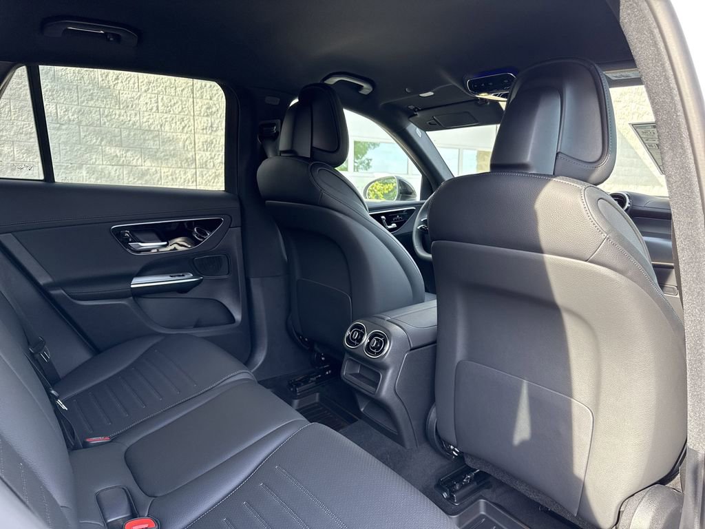 New 2025 Mercedes-Benz GLC 350e 4MATIC image 18