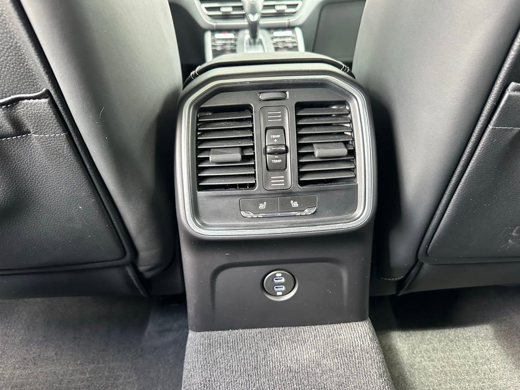 Certified 2023 Porsche Macan S image 40