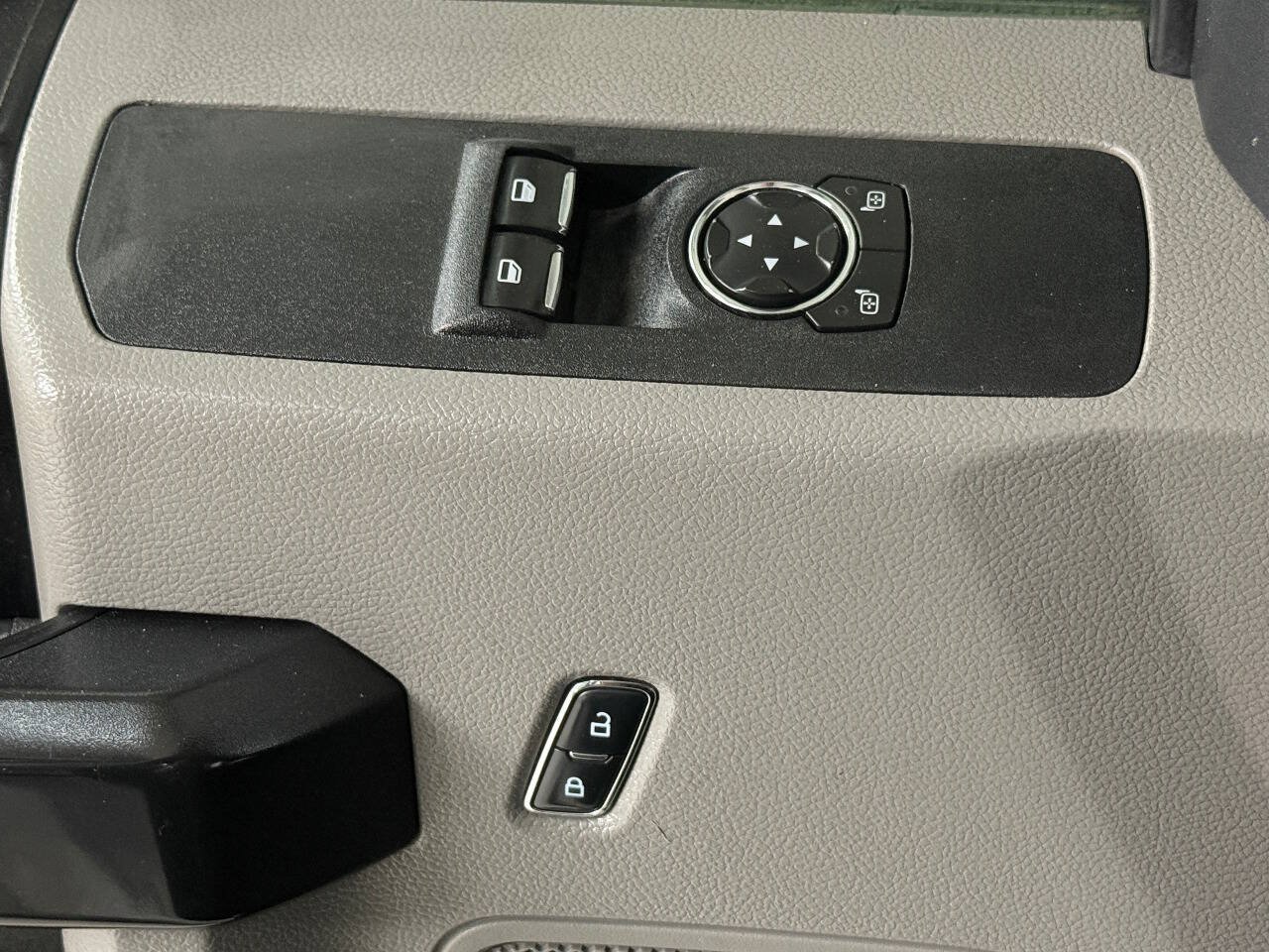 Used 2018 Ford F550 4x4 Regular Cab Super Duty image 58