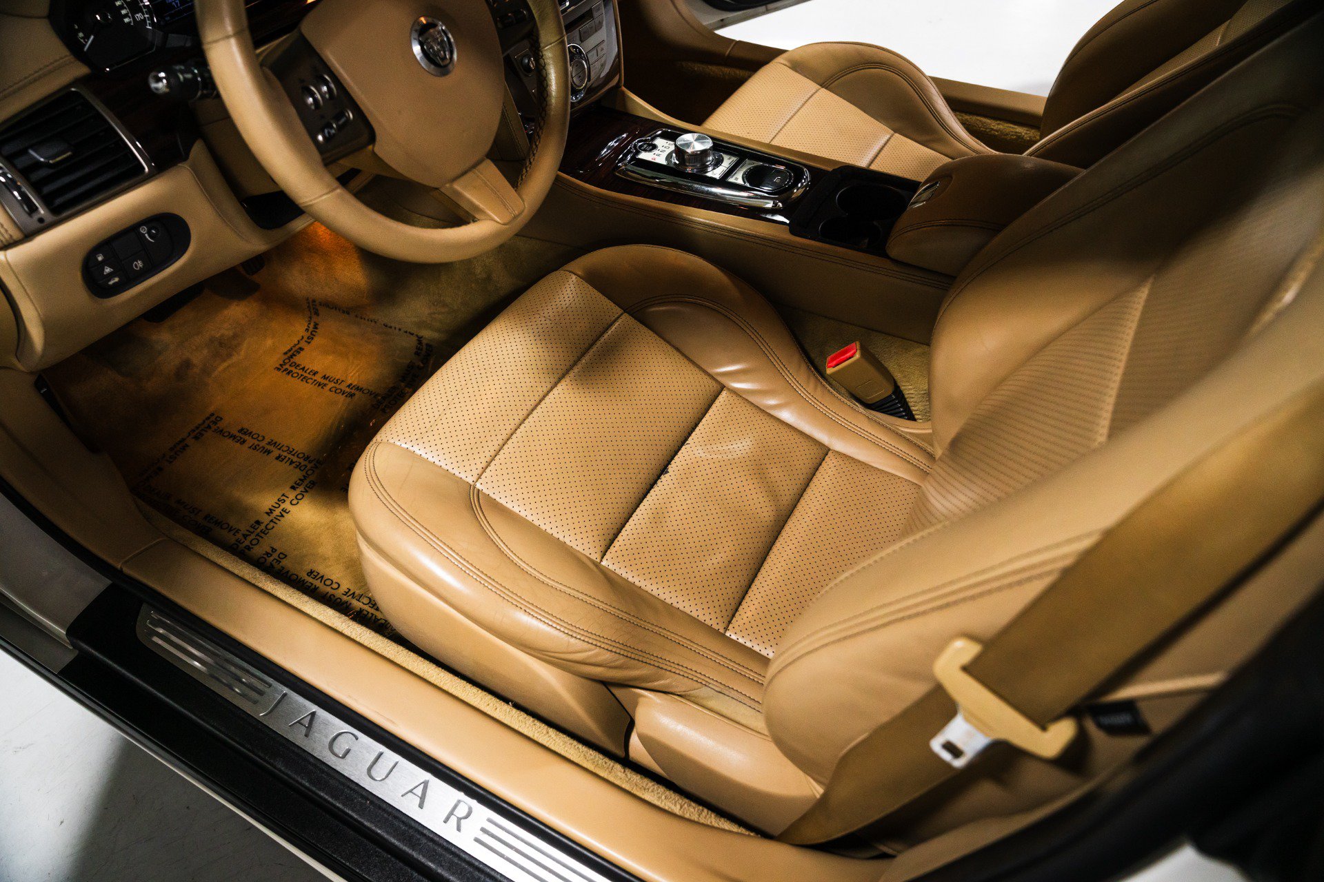 Used 2010 Jaguar XK Coupe RWD image 19