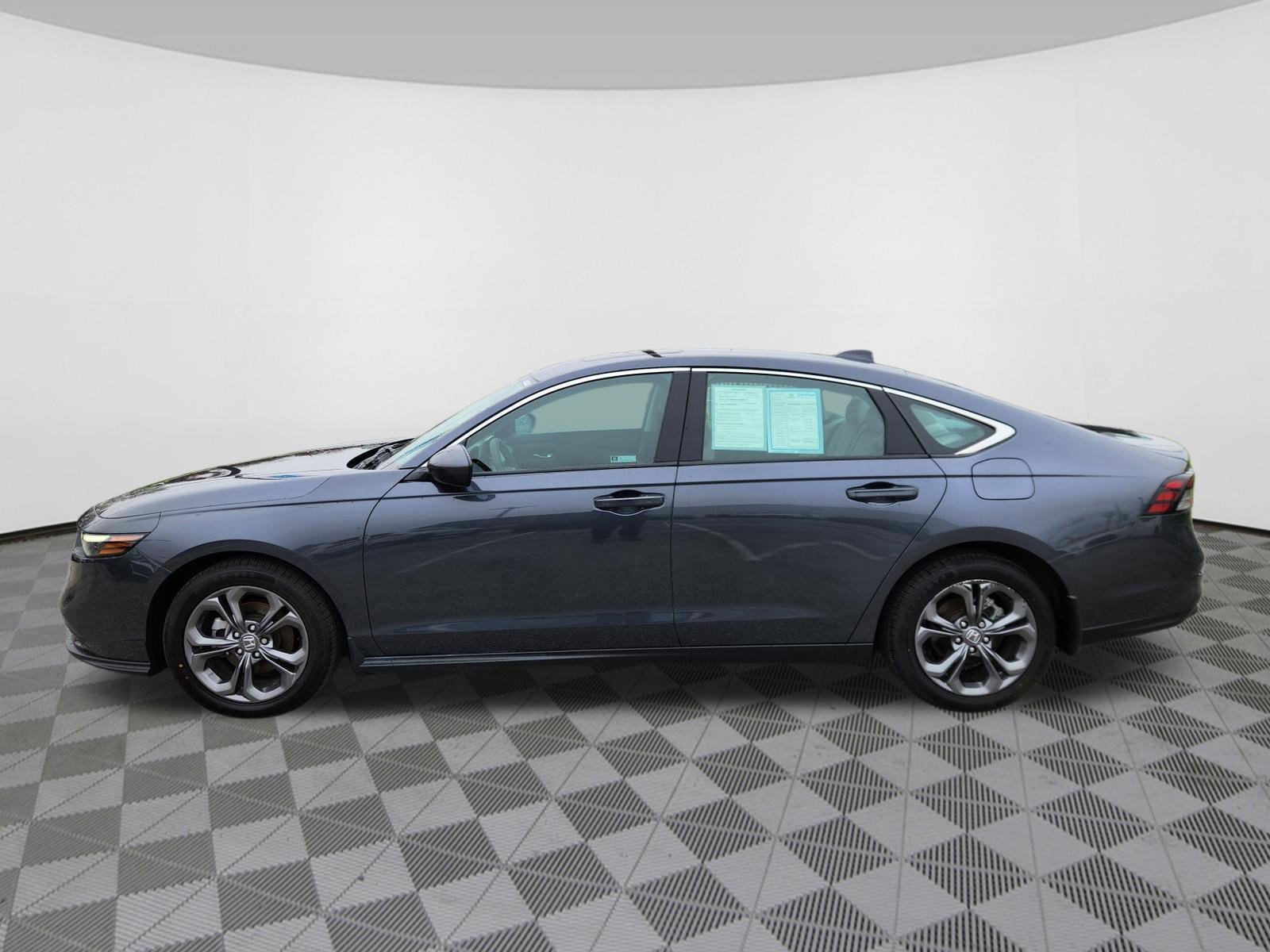 Certified 2023 Honda Accord EX image 5