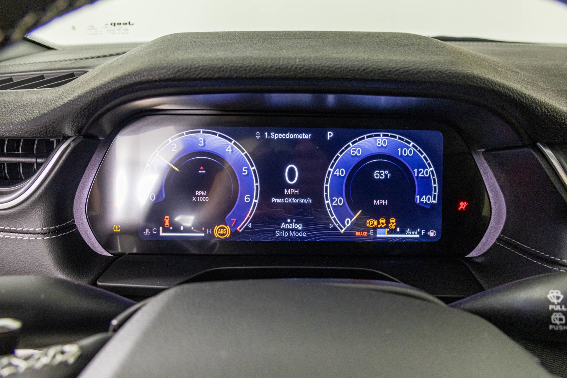 New 2025 Jeep Grand Cherokee Altitude image 21