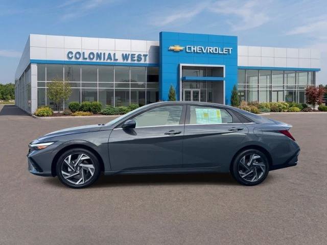 Used 2025 Hyundai Elantra SEL FWD image 6