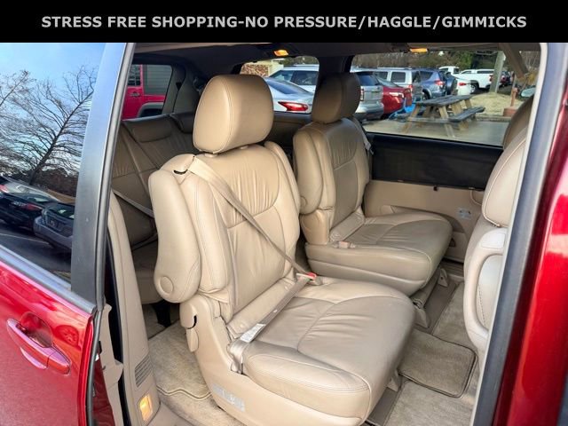 Used 2010 Toyota Sienna XLE image 31