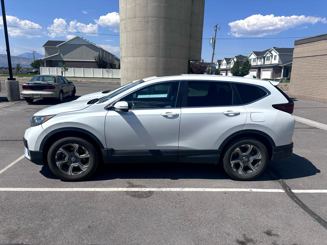 Used 2020 Honda CR-V EX-L image 2