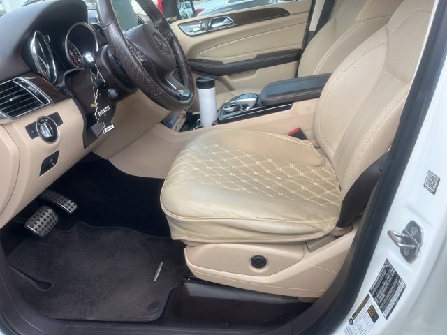 Used 2019 Mercedes-Benz GLE 400 4MATIC image 6