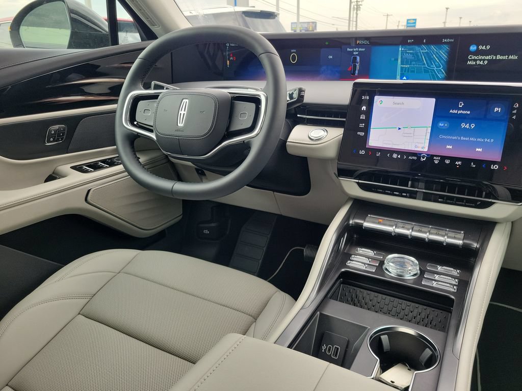 New 2026 Lincoln Nautilus Premier AWD/4WD image 13