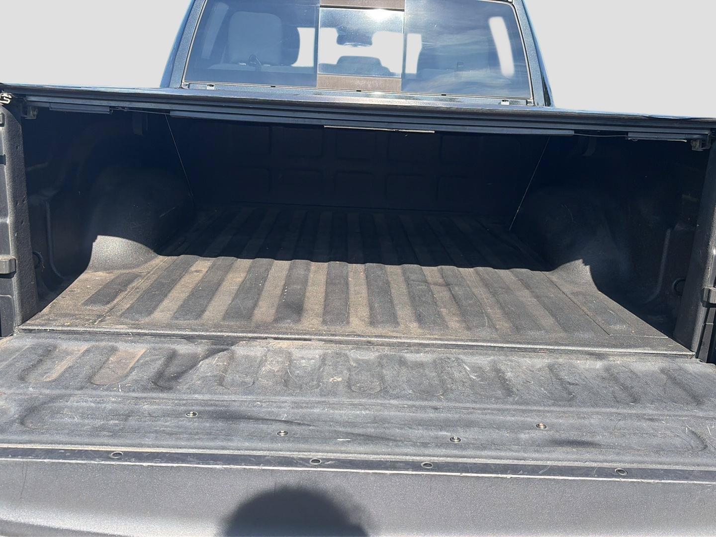 Used 2018 RAM 1500 SLT AWD/4WD image 18