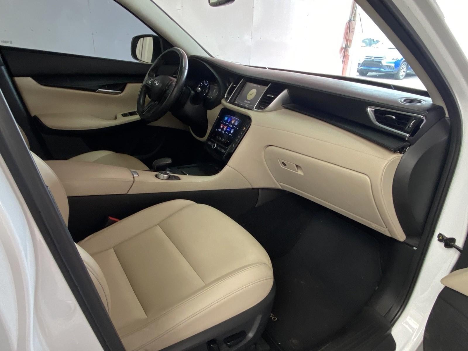 Used 2019 INFINITI QX50 Luxe AWD/4WD image 8