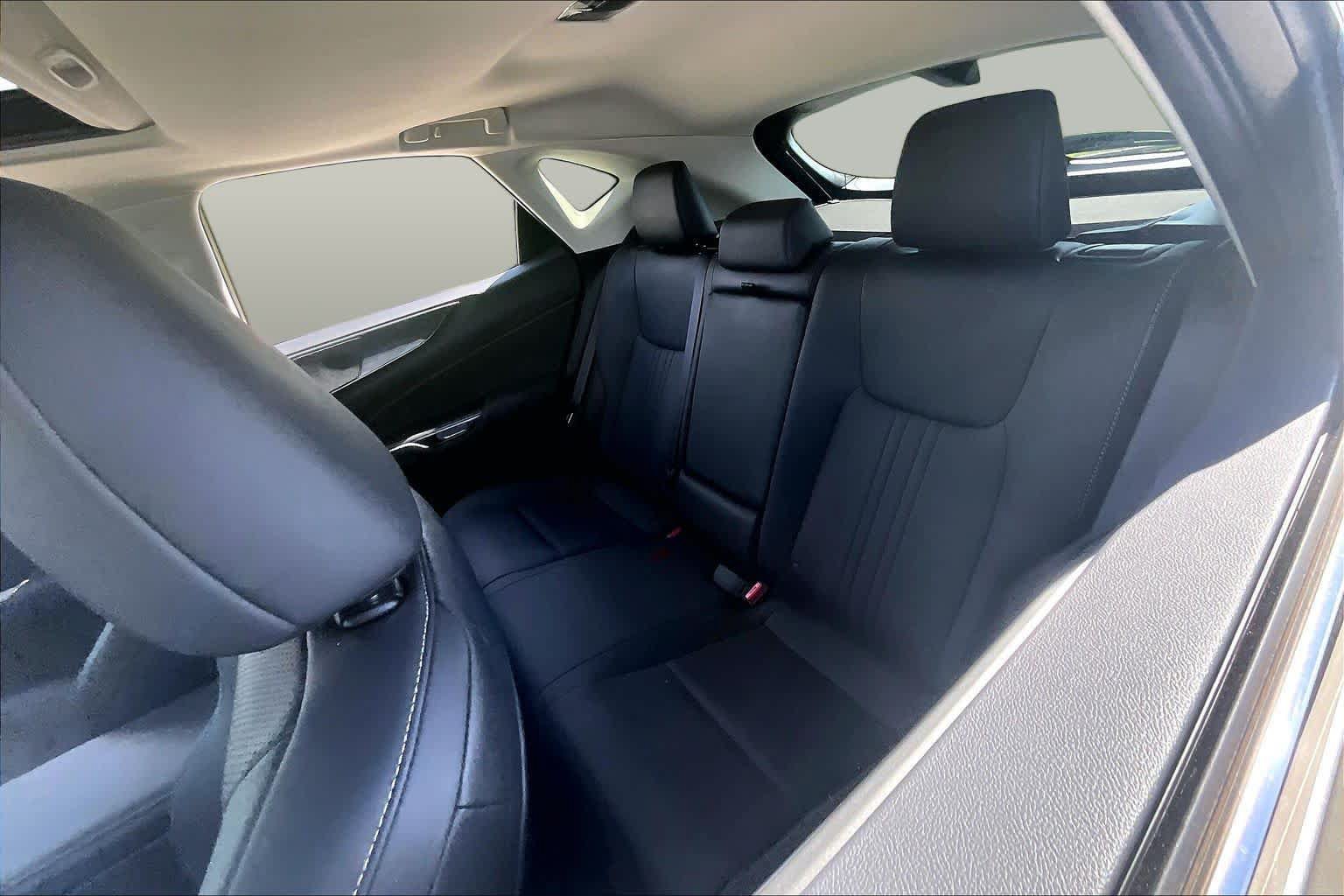 Used 2022 Lexus NX 350h AWD image 20