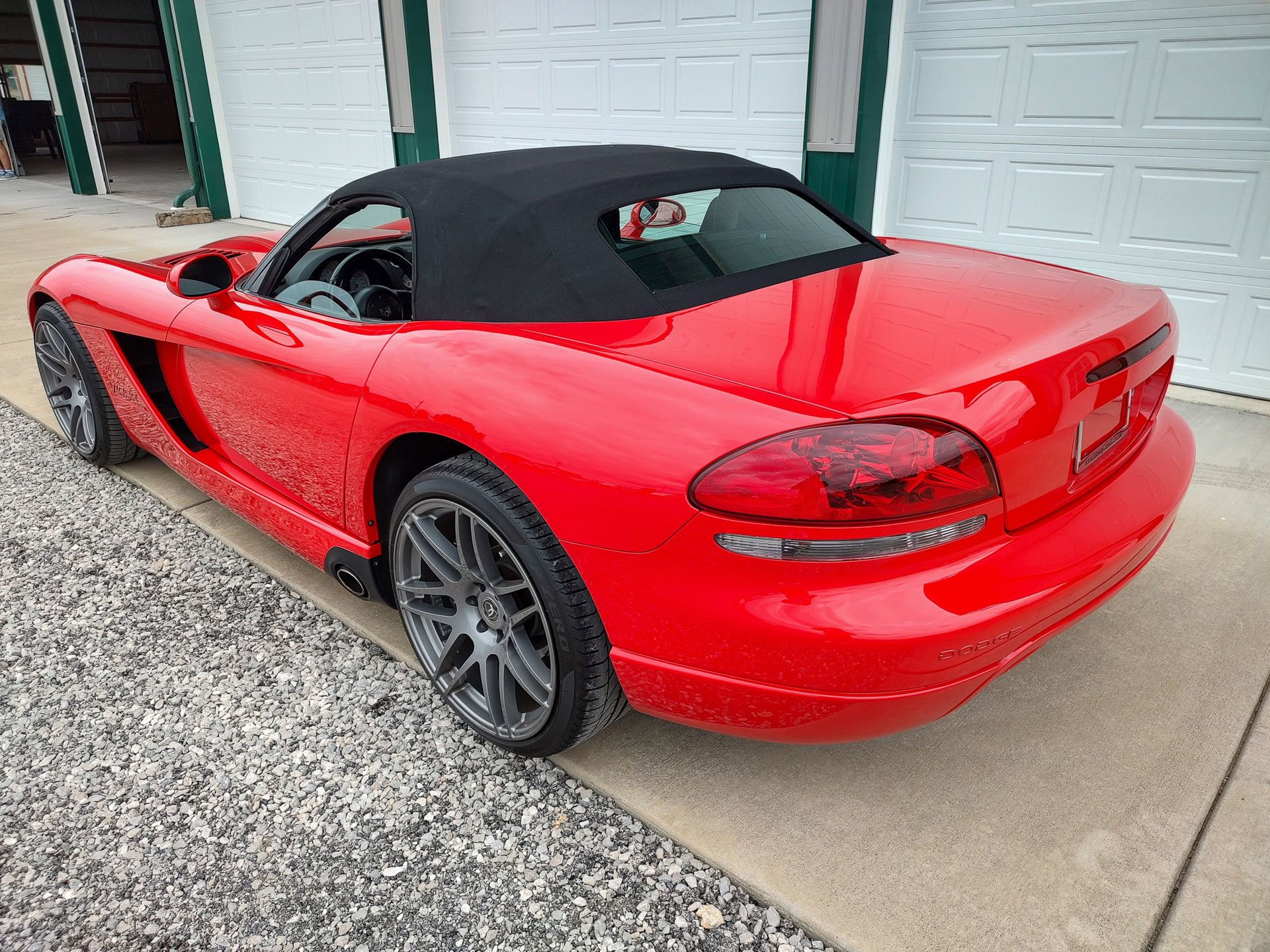Used 2003 Dodge Viper SRT-10 image 18
