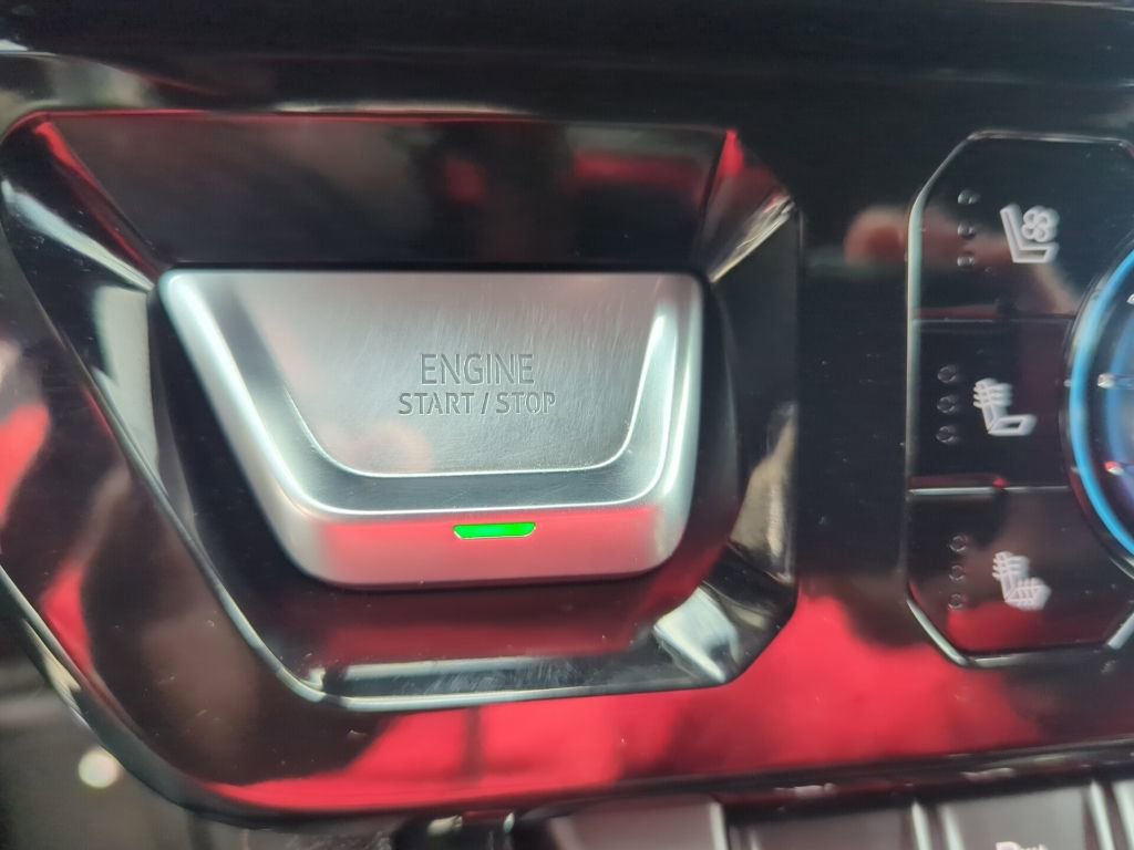 Used 2024 GMC Sierra 1500 AT4 w/ Technology Package image 51