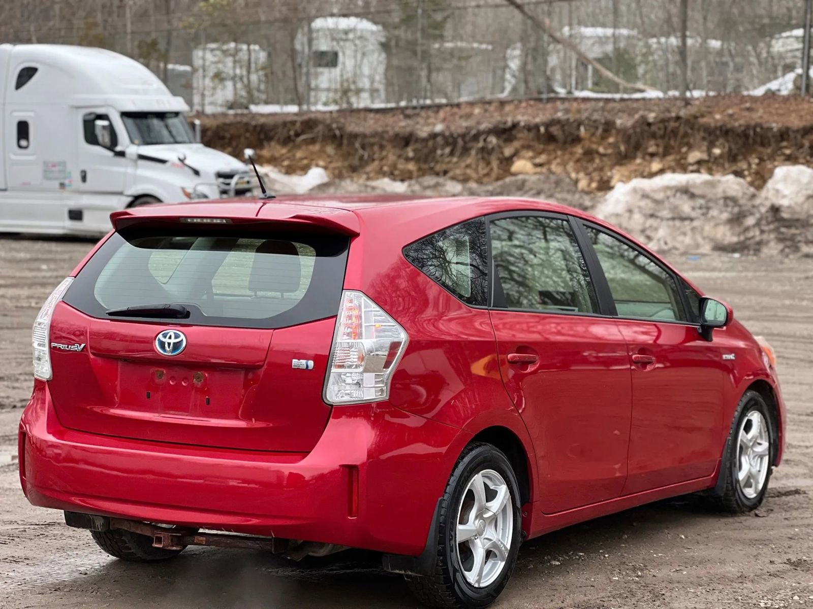 Used 2012 Toyota Prius V Two w/ Preferred Accessory Pkg FWD image 6