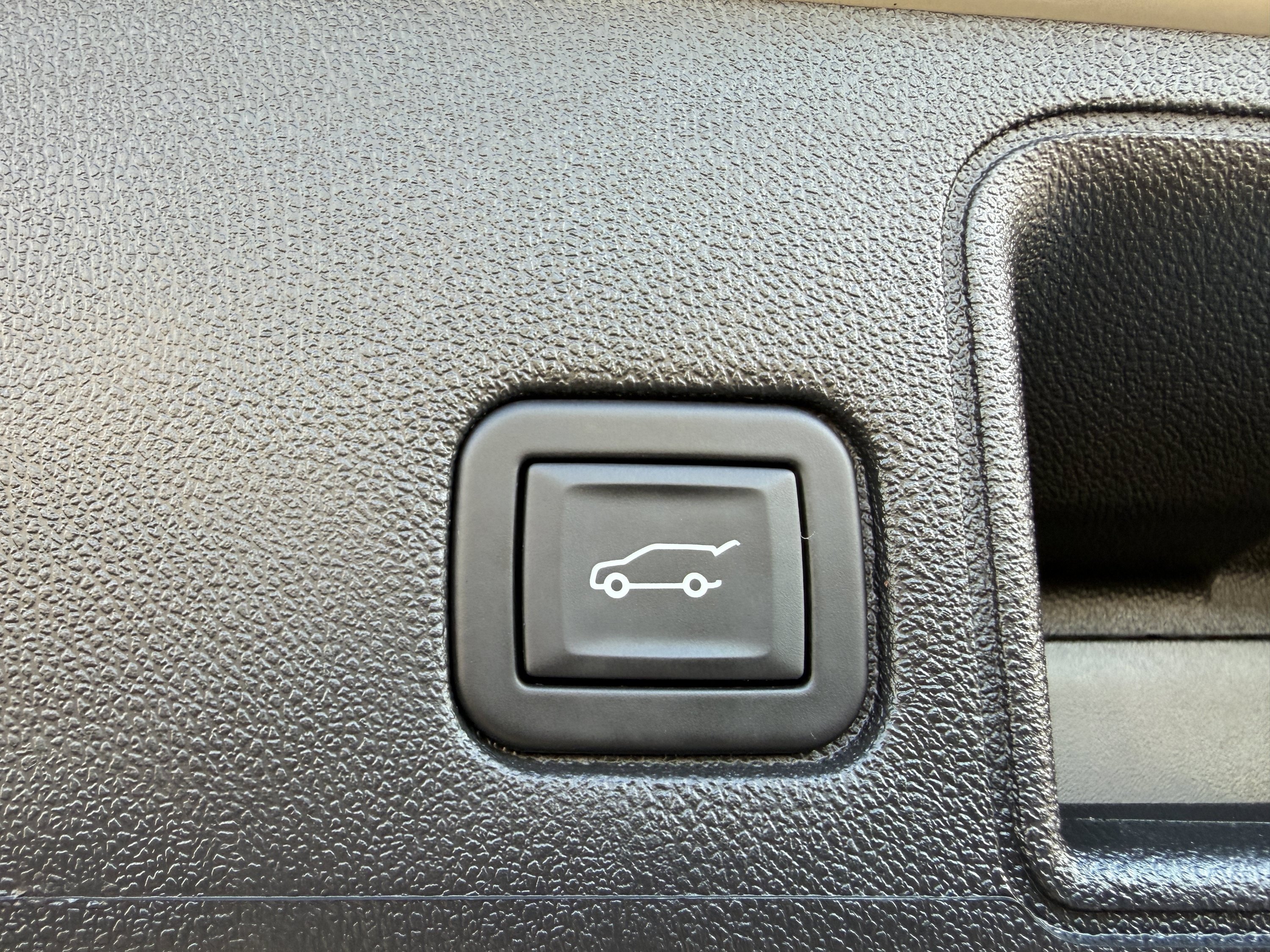 Used 2023 GMC Terrain SLT w/ Elevation Edition AWD/4WD image 27