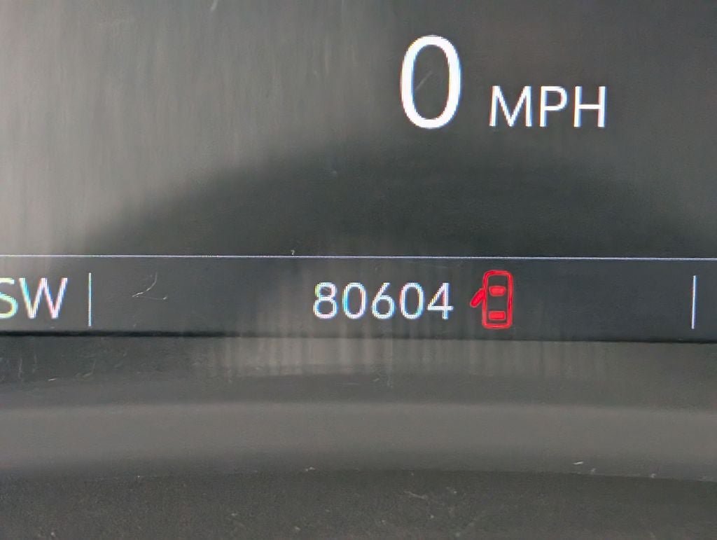 Used 2022 Chevrolet TrailBlazer RS w/ Sun and Liftgate Package FWD image 3