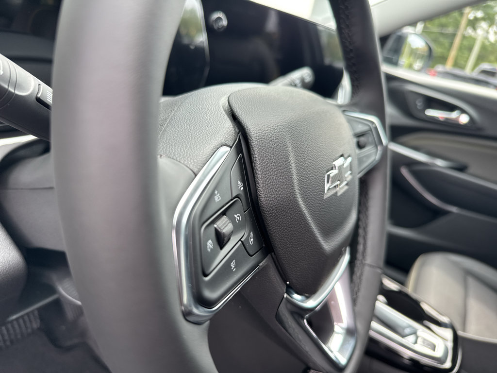 New 2026 Chevrolet Trax ACTIV w/ Sunroof Package FWD image 14