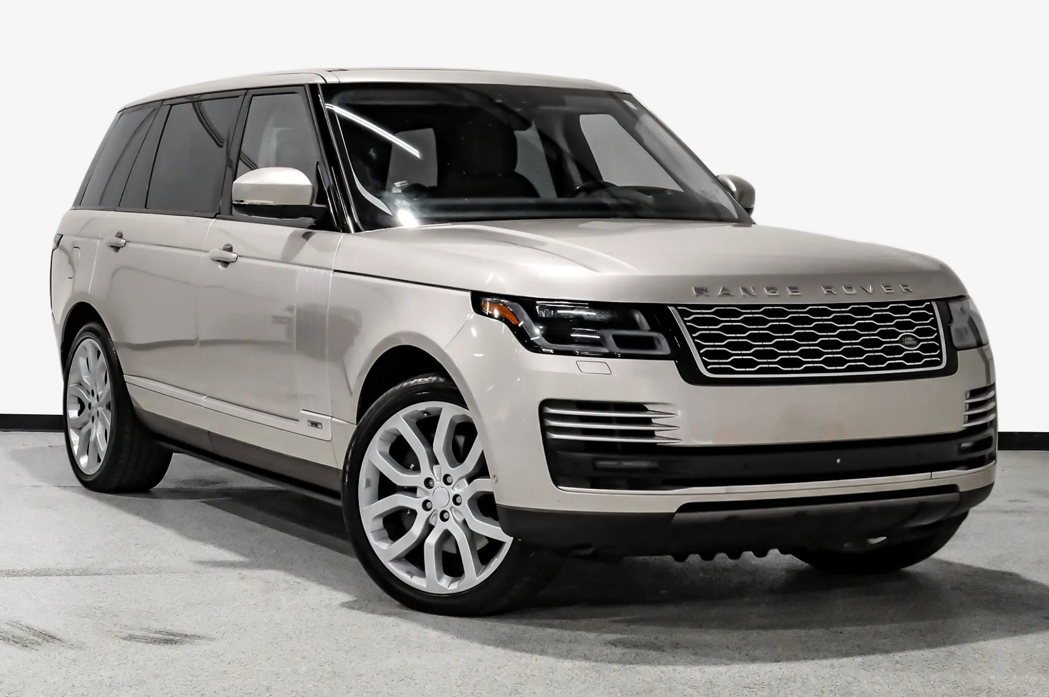 Used 2019 Land Rover Range Rover Long Wheelbase Autobiography image 4
