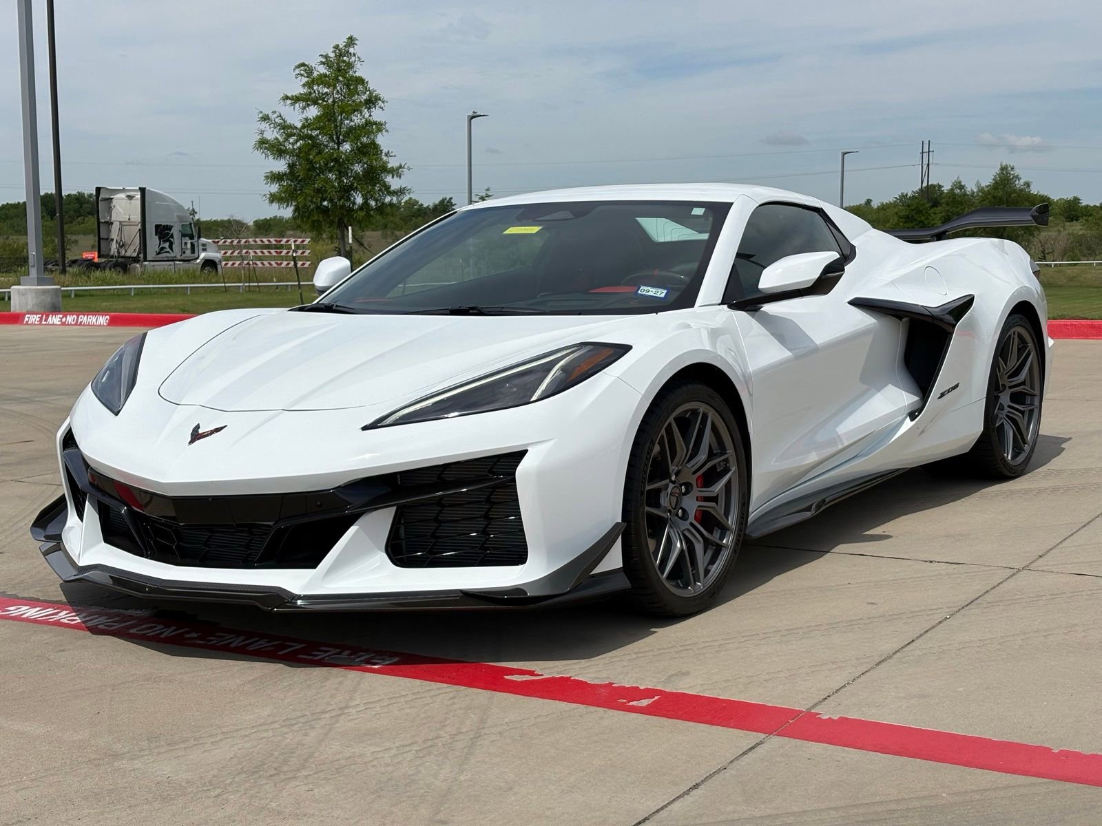Used 2026 Chevrolet Corvette Z06 RWD image 3