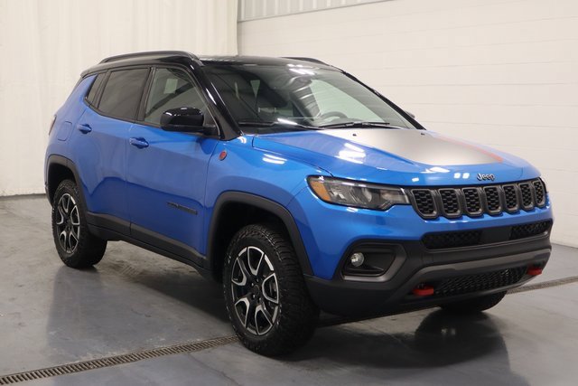 New 2026 Jeep Compass Trailhawk image 2