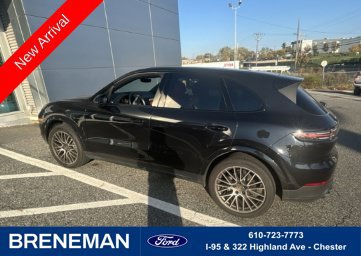 Used 2022 Porsche Cayenne Platinum Edition AWD/4WD image 1