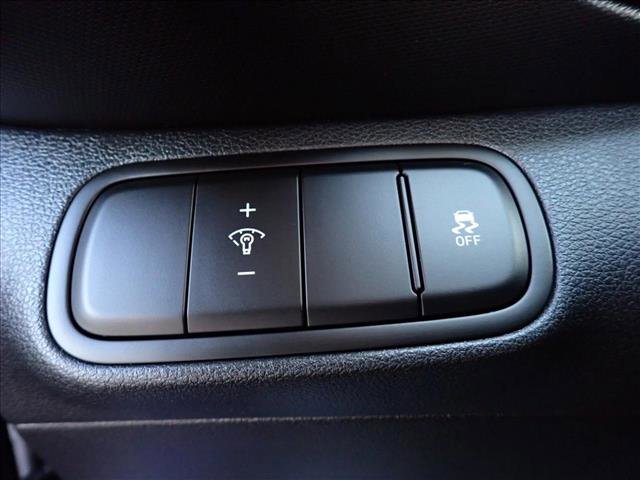 Used 2024 Hyundai Venue Limited image 14