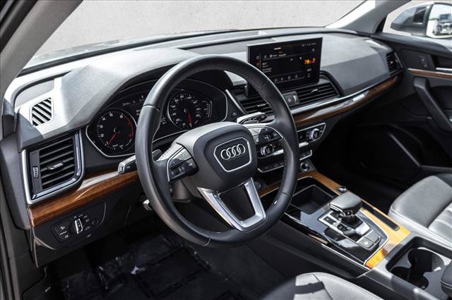 Used 2023 Audi Q5 2.0T Premium w/ Convenience Package AWD/4WD image 10