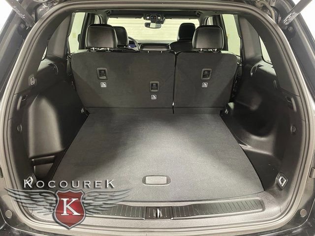 Used 2023 Jeep Grand Cherokee Altitude image 24