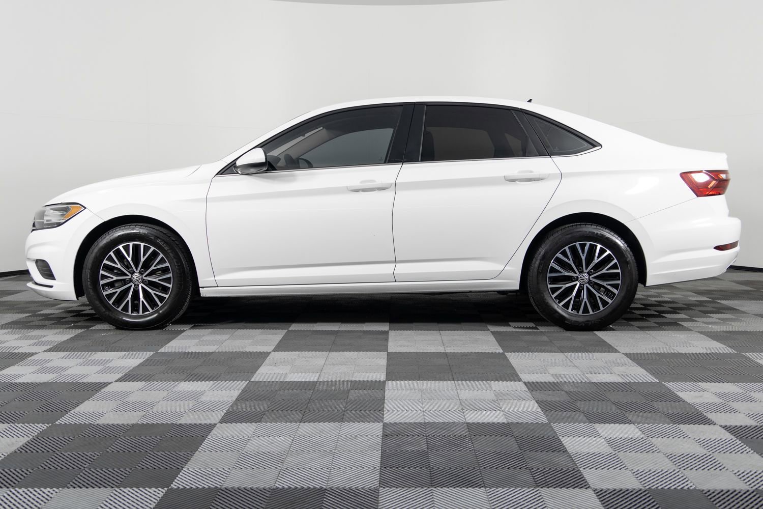 Used 2021 Volkswagen Jetta S w/ Driver Assistance Package image 3