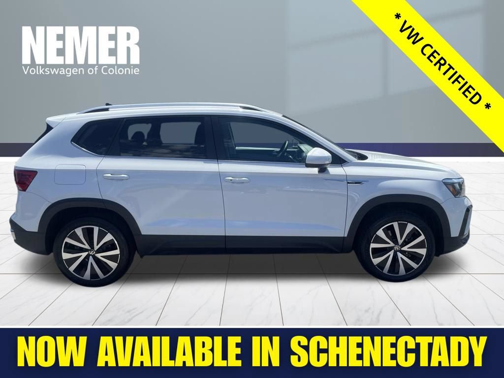 Certified 2023 Volkswagen Taos SE FWD image 7