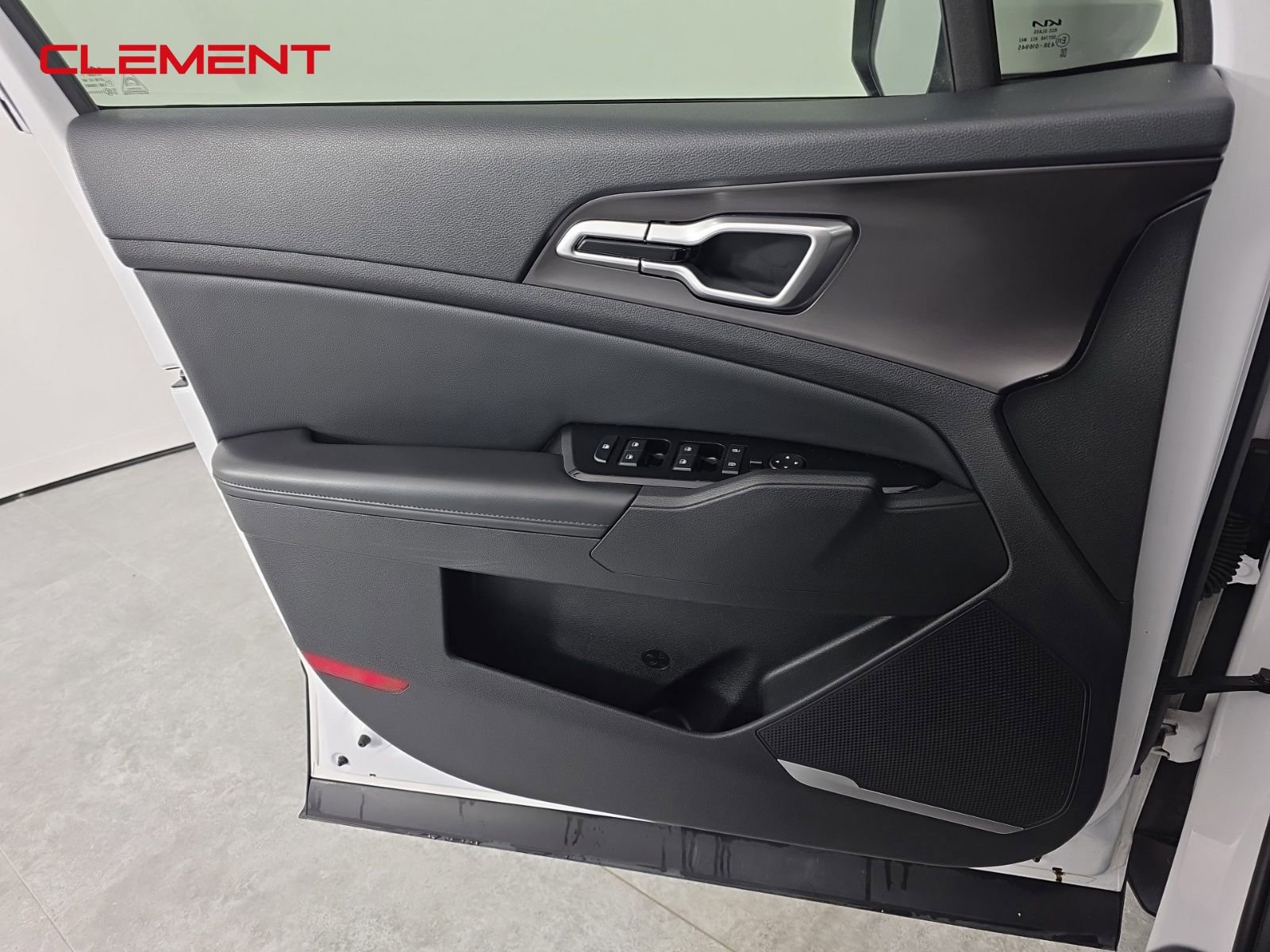 Used 2023 Kia Sportage EX image 23