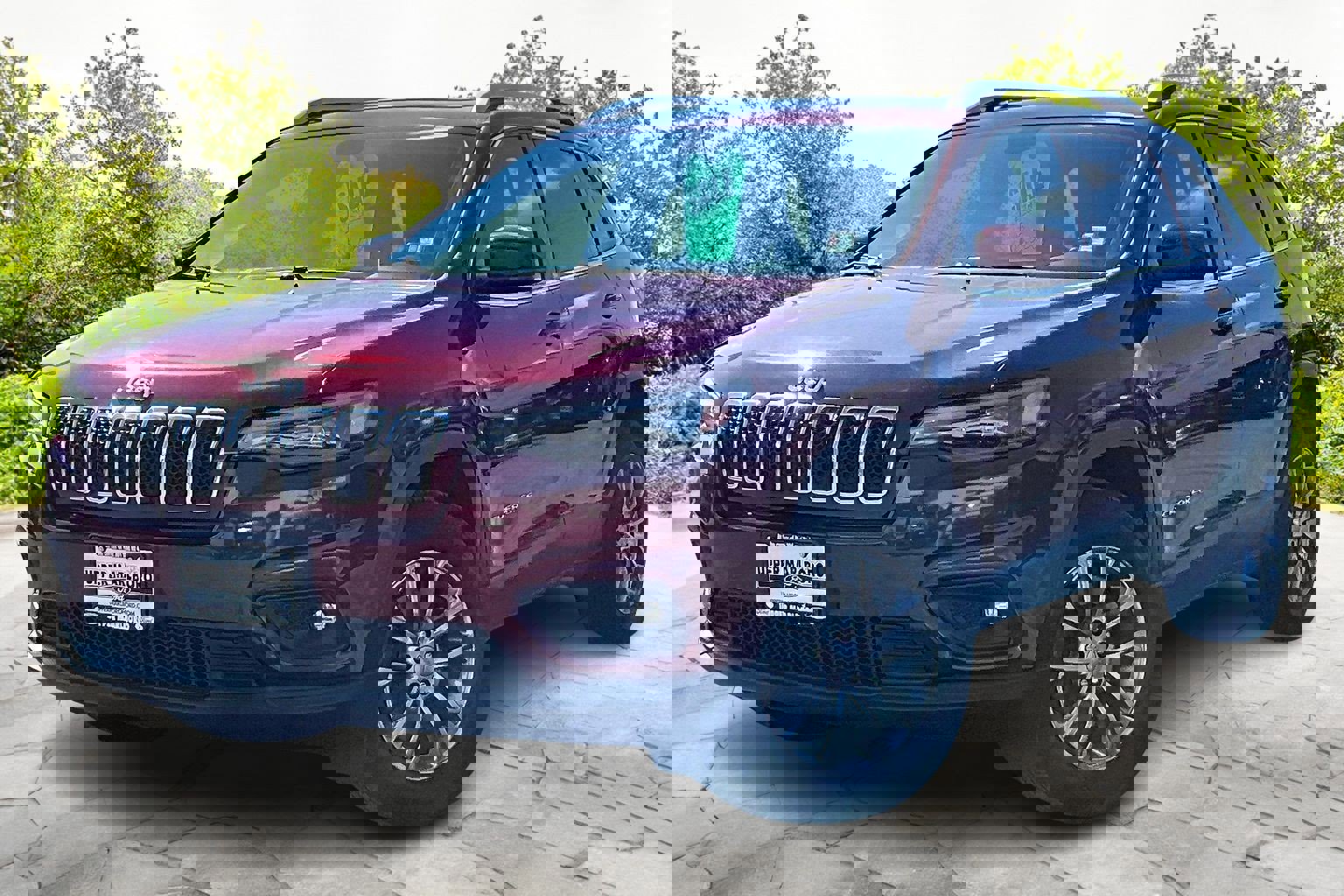 Used 2019 Jeep Cherokee Latitude Plus w/ Cold Weather Group image 12