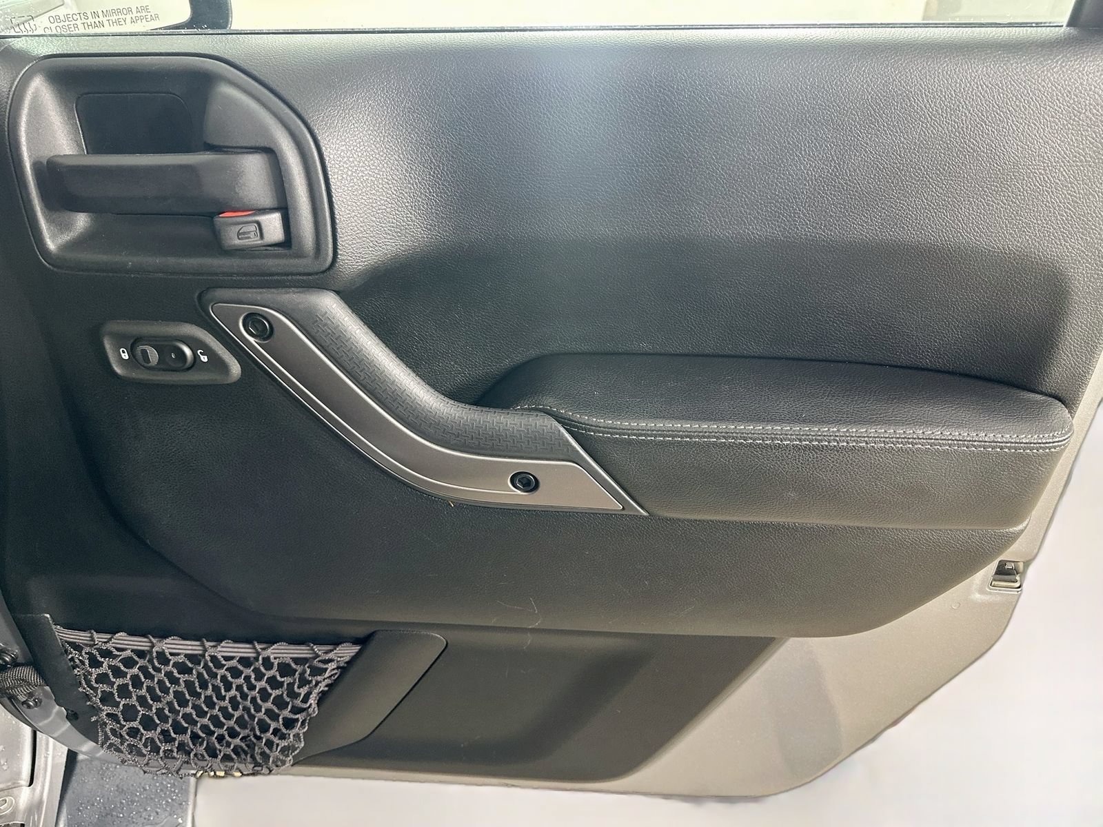 Used 2018 Jeep Wrangler Unlimited Sahara AWD/4WD image 38