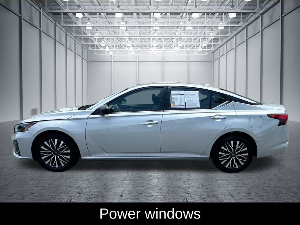 Certified 2025 Nissan Altima 2.5 SV FWD image 4
