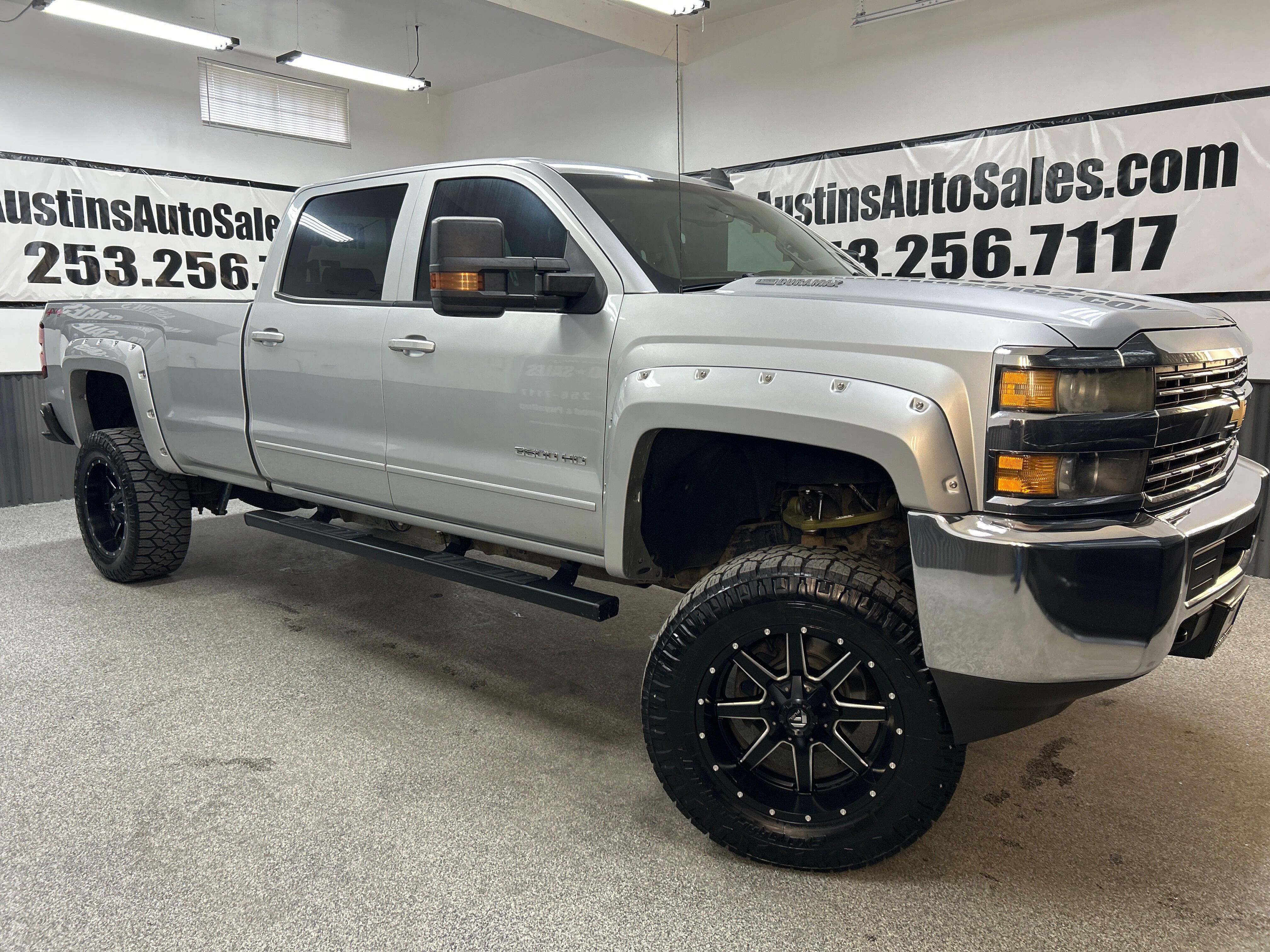 Used 2015 Chevrolet Silverado 3500 LT image 1
