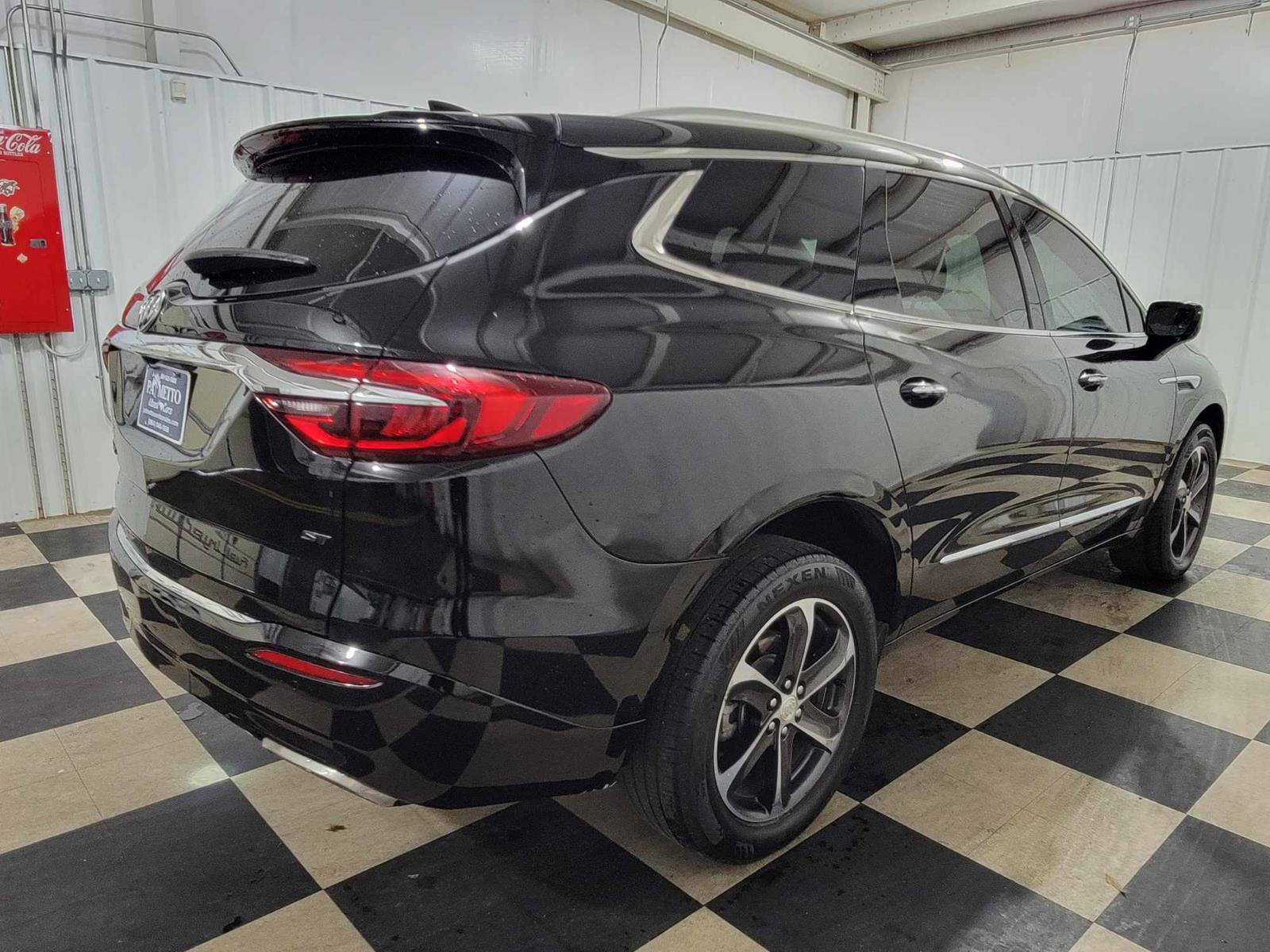 Used 2020 Buick Enclave Essence w/ Sport Touring Edition image 6