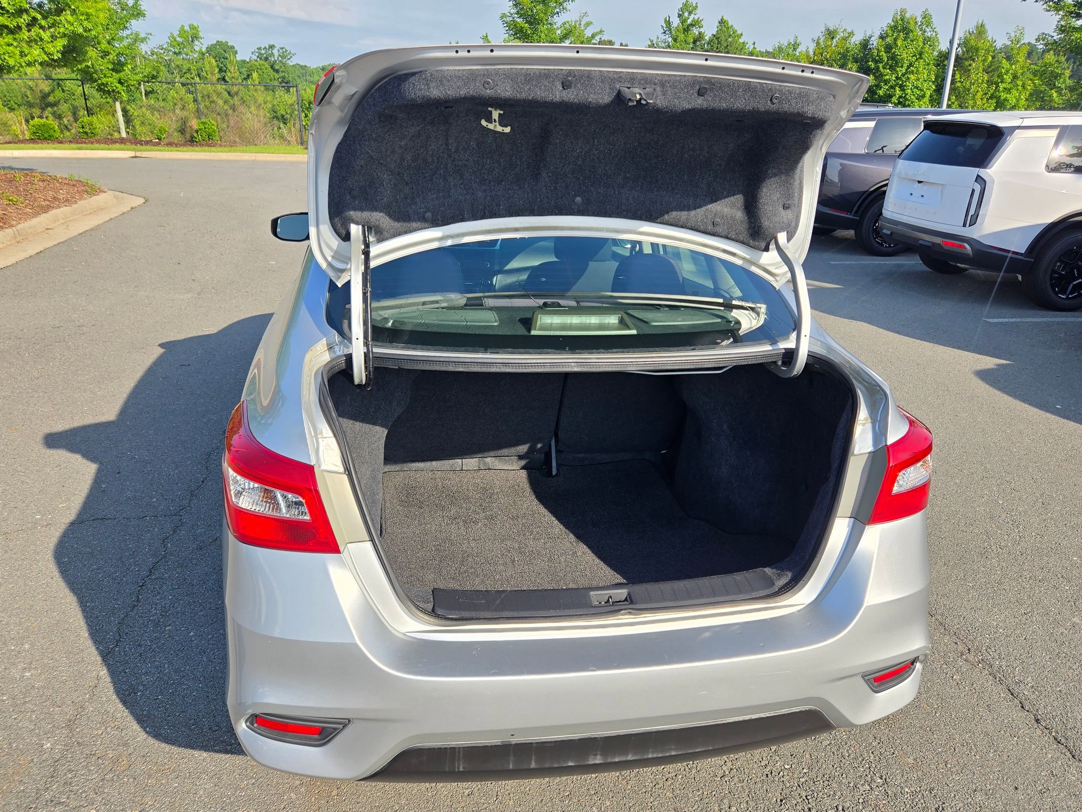 Used 2017 Nissan Sentra S FWD image 18