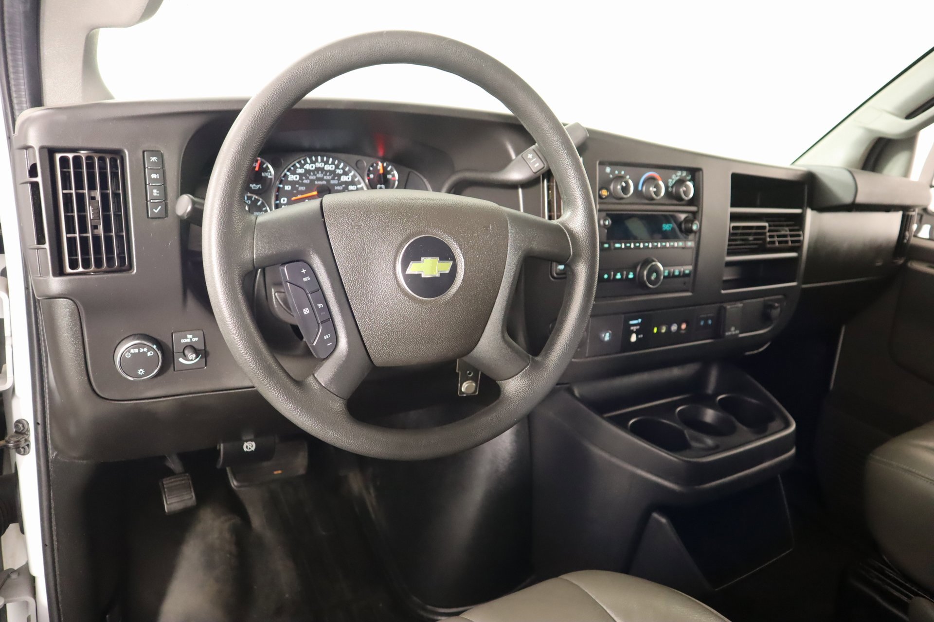 Used 2021 Chevrolet Express 2500 w/ Driver Convenience Package image 2