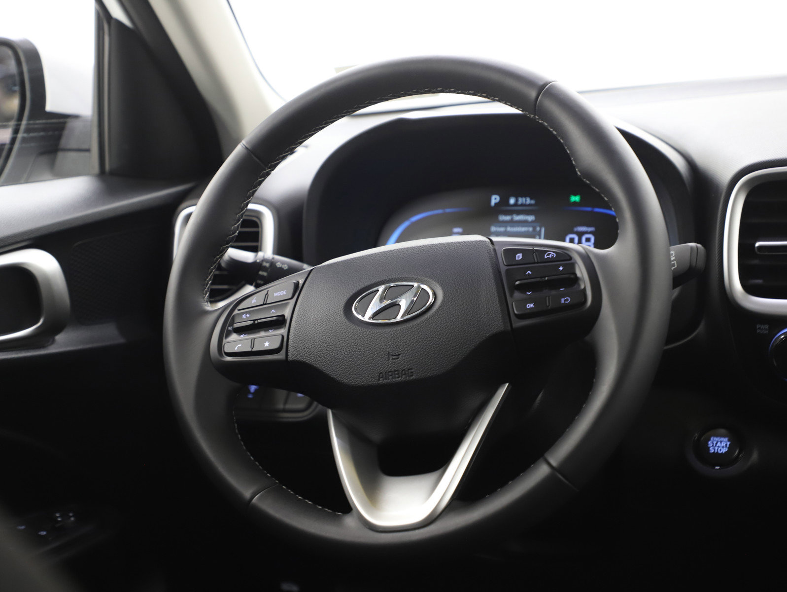 Certified 2026 Hyundai Venue SEL FWD image 14