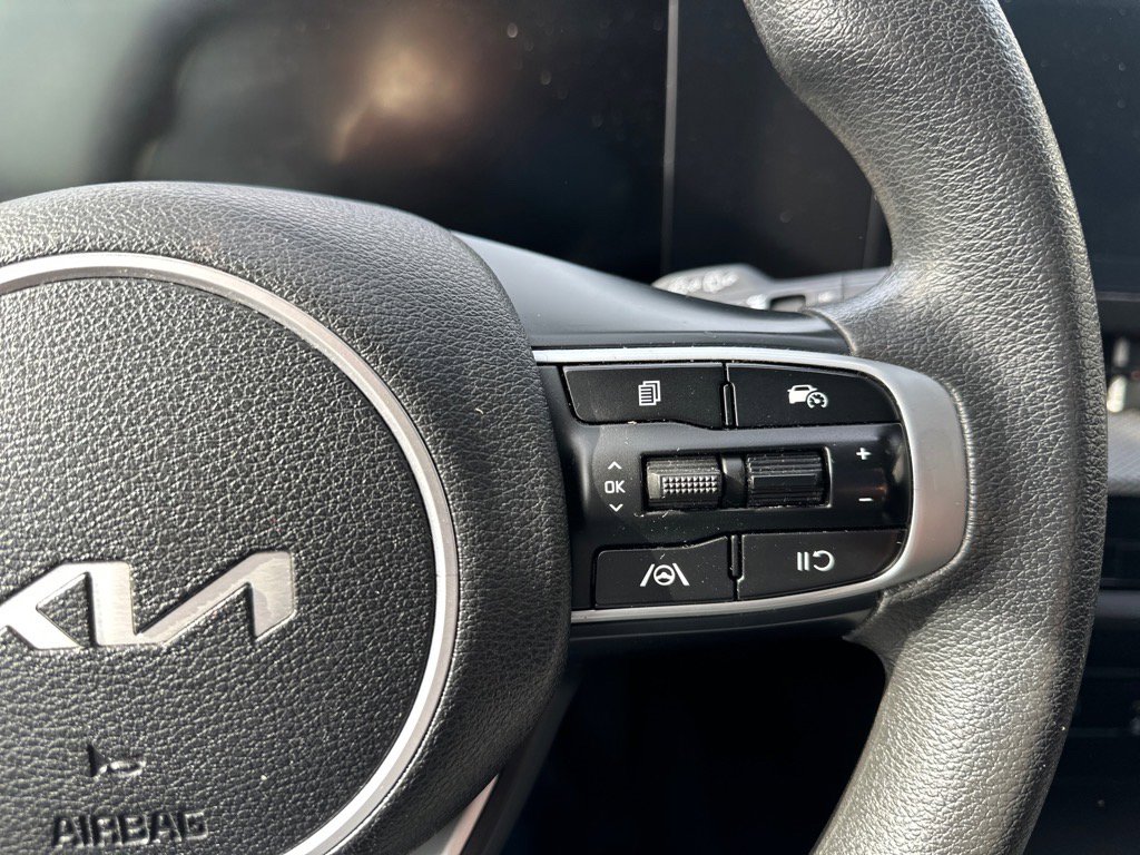 Used 2023 Kia Sportage LX image 21