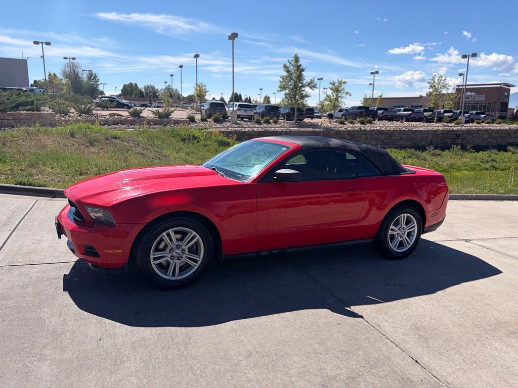 Used 2012 Ford Mustang Convertible RWD image 6