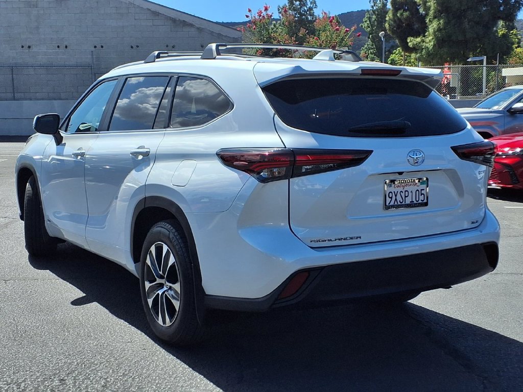 Certified 2026 Toyota Highlander XLE AWD/4WD image 6
