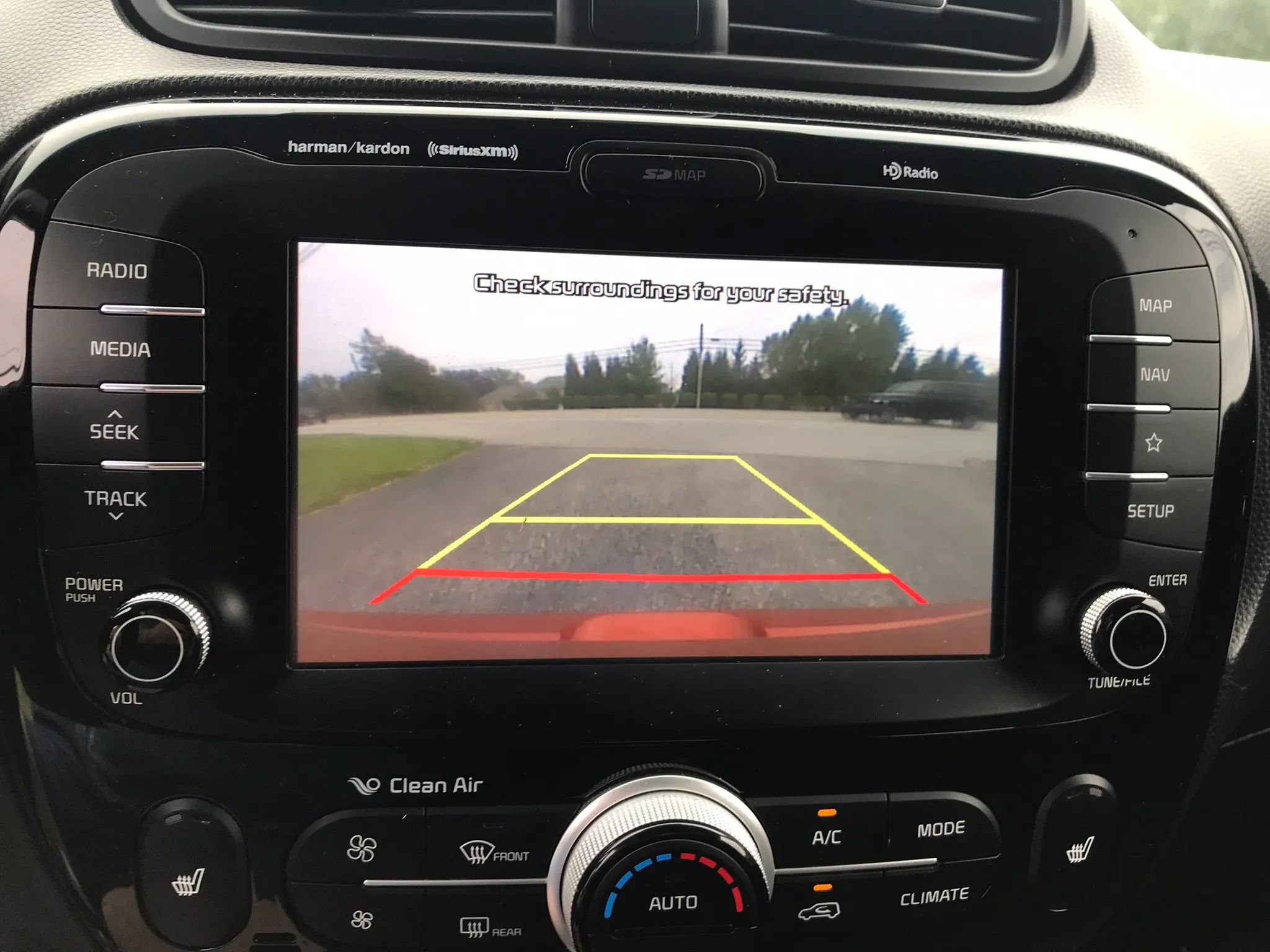 Used 2018 Kia Soul ! w/ Tech Package FWD image 24