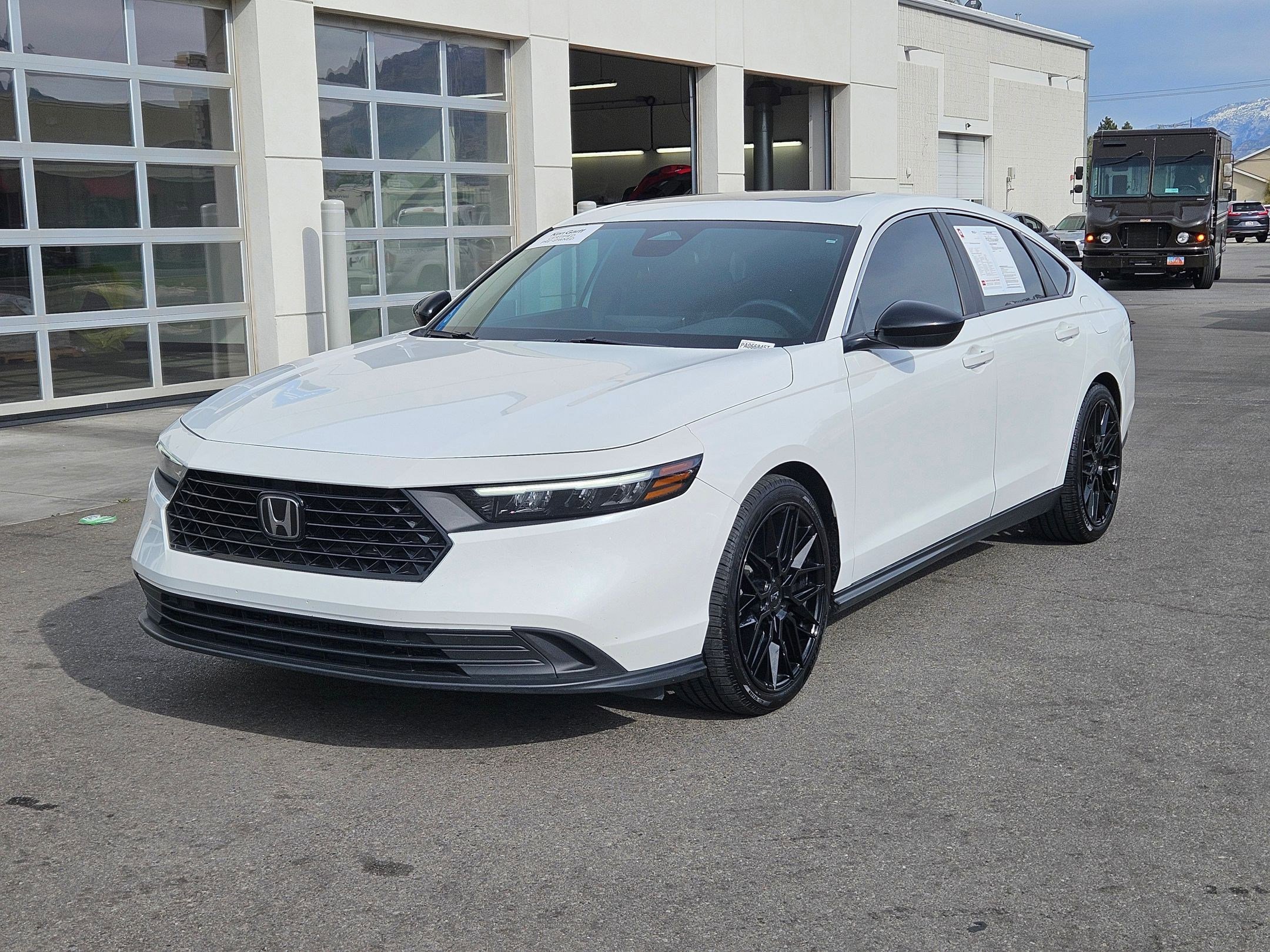 Used 2023 Honda Accord Sport image 11