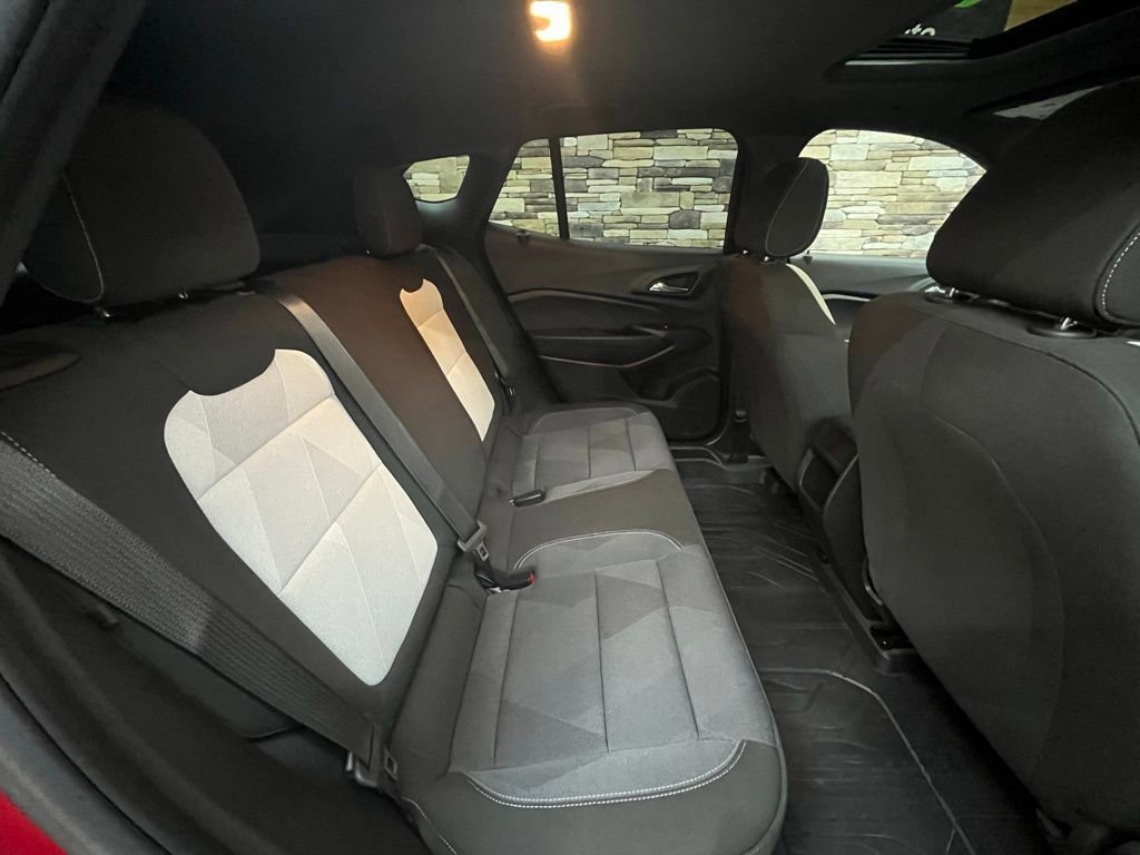 Used 2026 Chevrolet Trax RS w/ Sunroof Package image 37