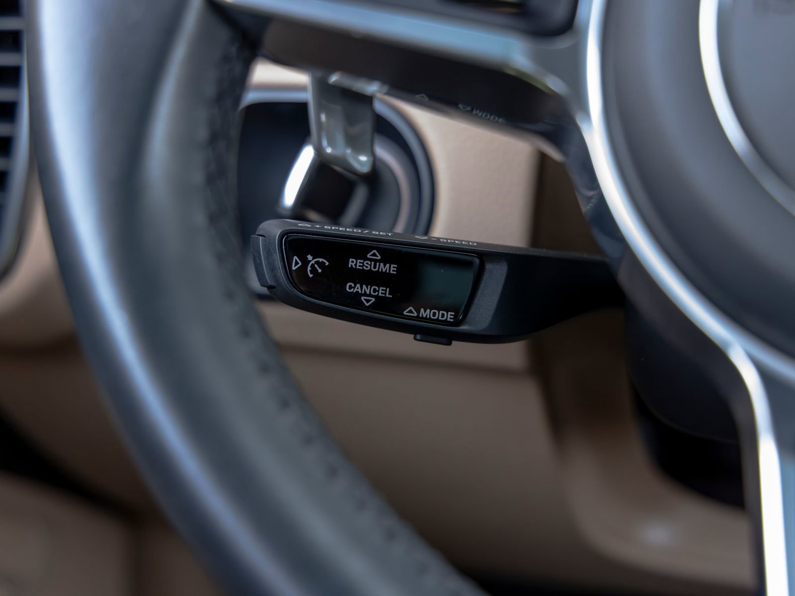 Certified 2020 Porsche Cayenne image 31