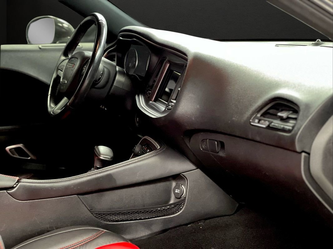 Used 2019 Dodge Challenger SXT image 25